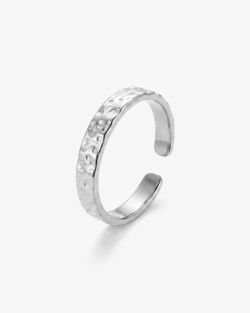 HAMMERED SILVER RING - 4MM