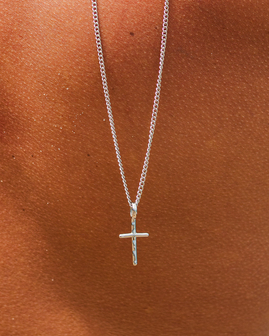 CROSS SILVER NECKLACE